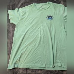Quiksilver t shirt XL